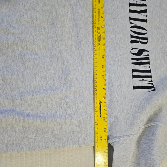Women's Jerzees Heather Gray Taylor Swift Eras Tour Sweatshirt M - Picture 7 of 10